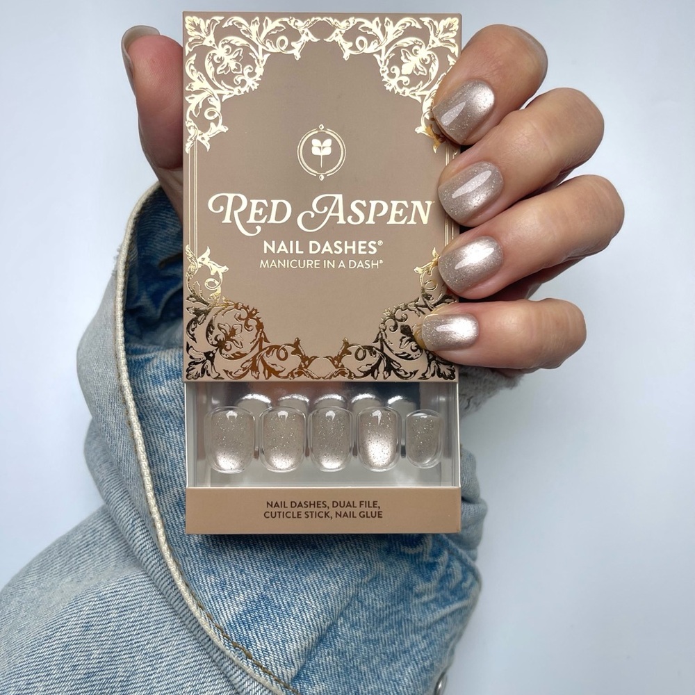 Red Aspen Fleur's French Chateau Press-On Nails - Short/Square Cat Eye Aura
